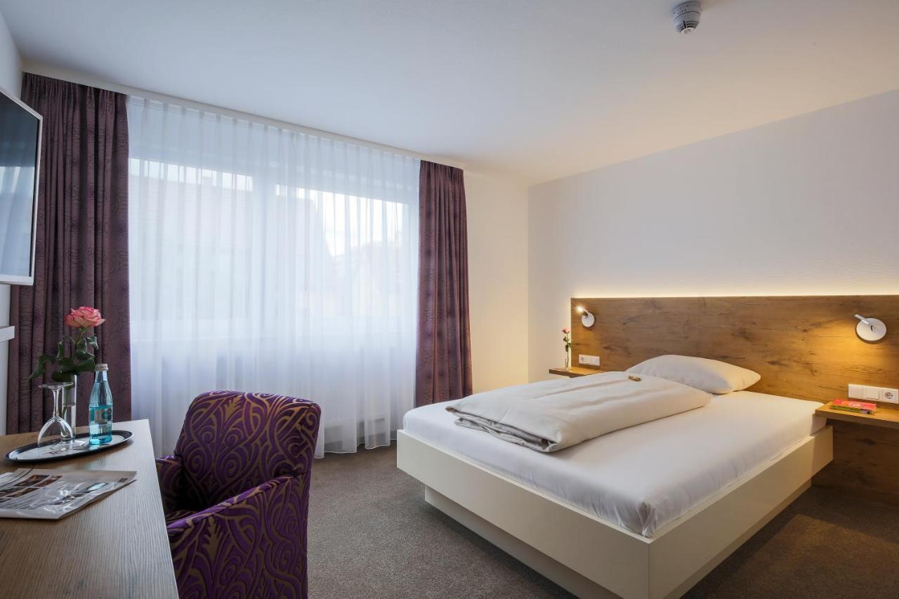 Hotel Hirsch Leonberg Exterior photo