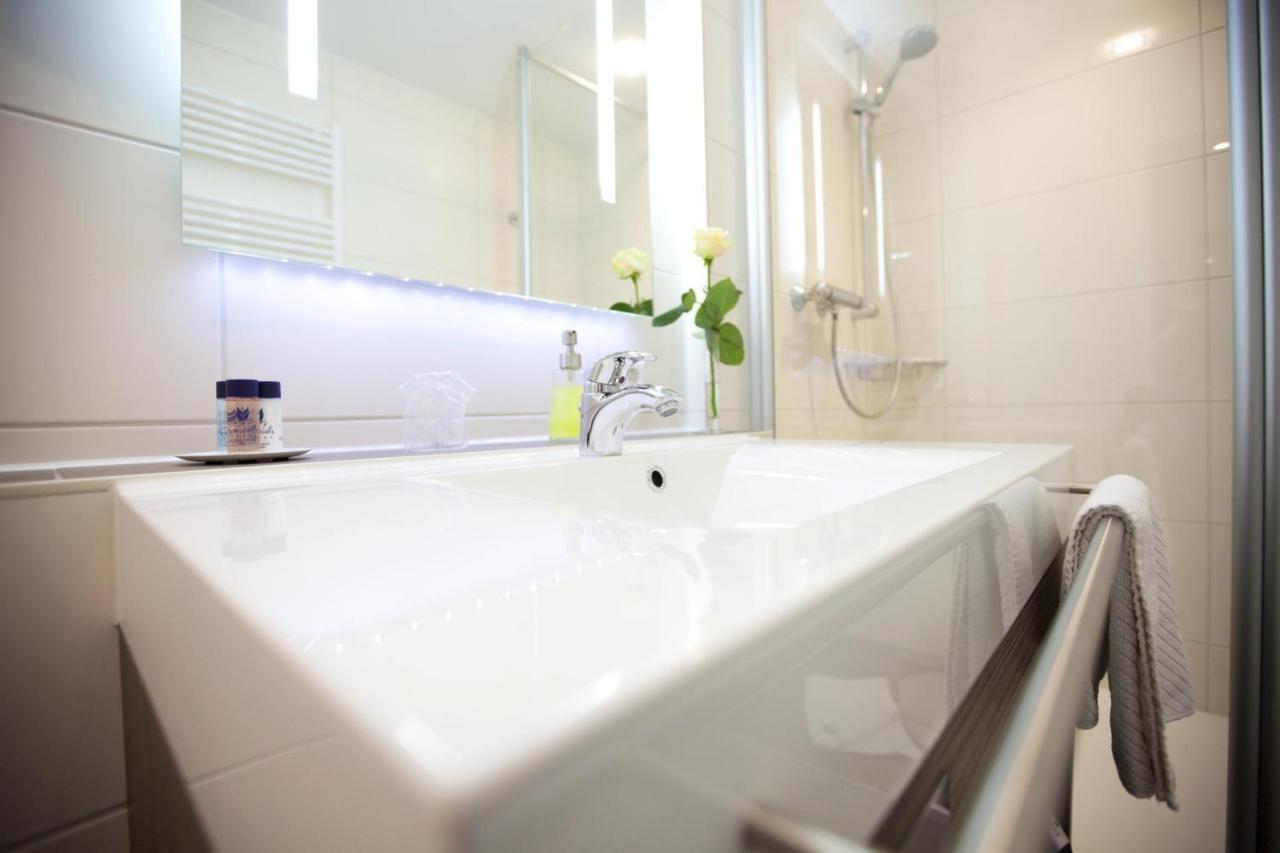Hotel Hirsch Leonberg Room photo